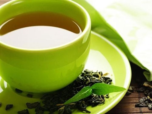 Giảm cân đơn giản bằng việc uống trà xanh mỗi ngày